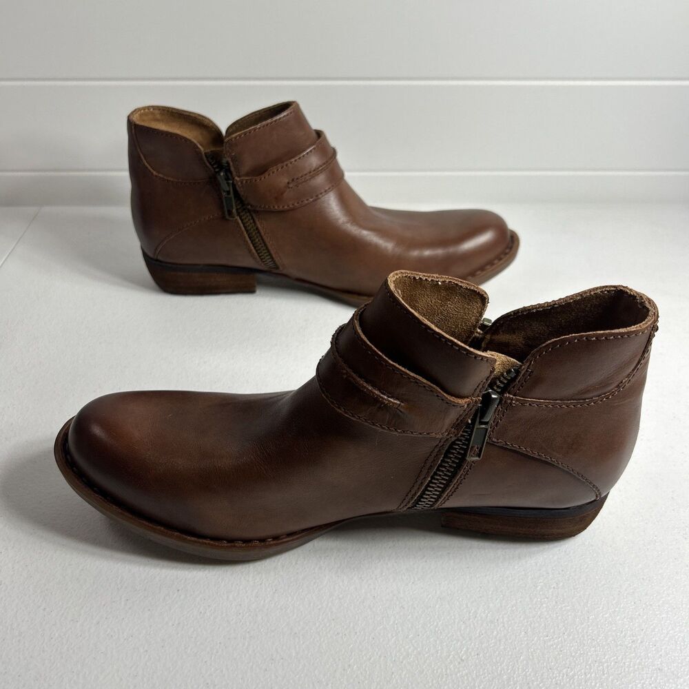 Born Kati Womens Ankle Booties Size 8 M Brown Moto Harness Buckle Strap Zip - Picture 5 of 9